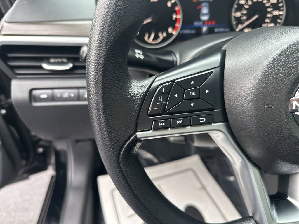 Used 2024 Nissan Altima 2.5 SV FWD image 17