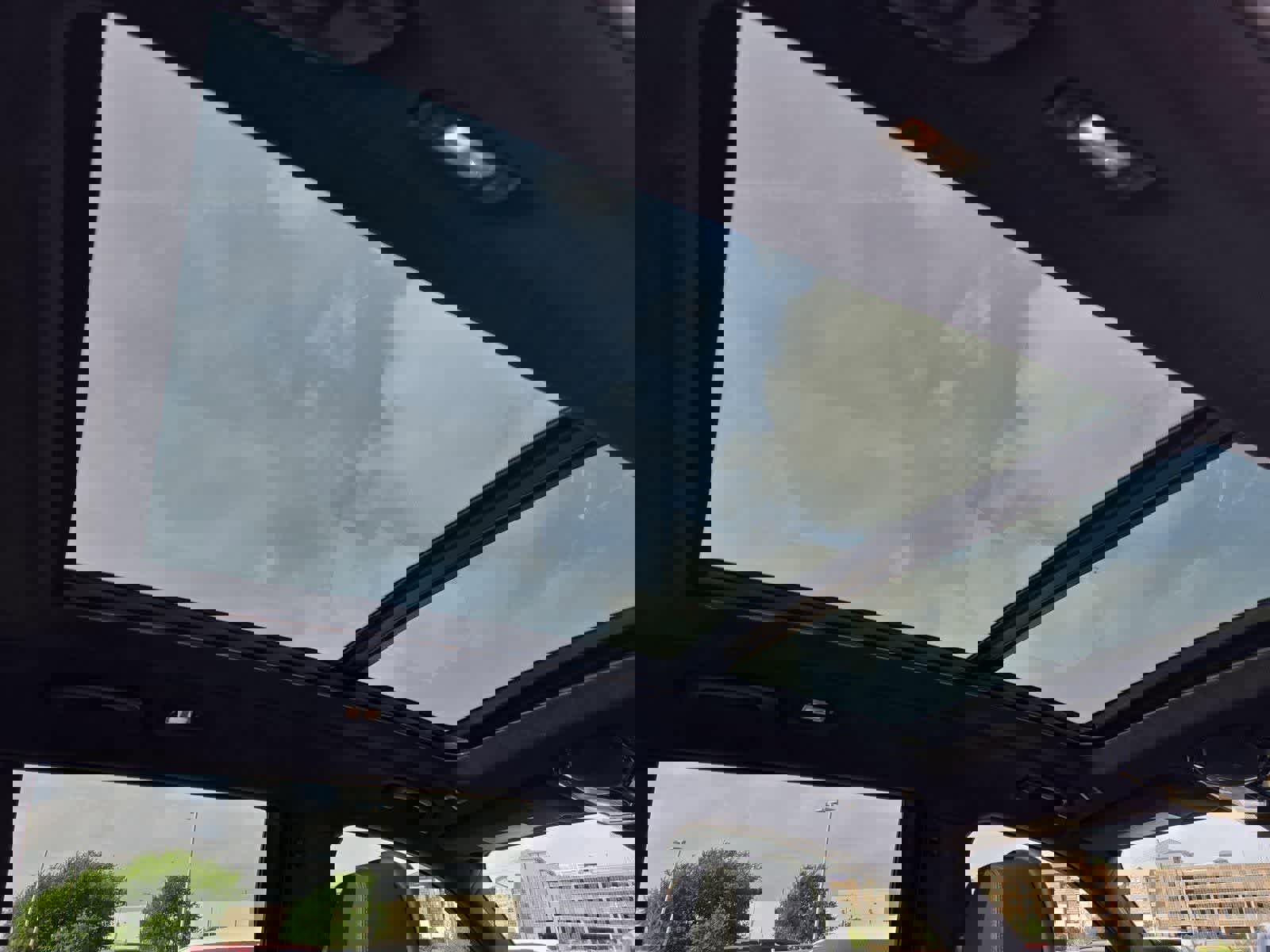 Used 2024 BMW X7 xDrive40i w/ M Sport Package image 20