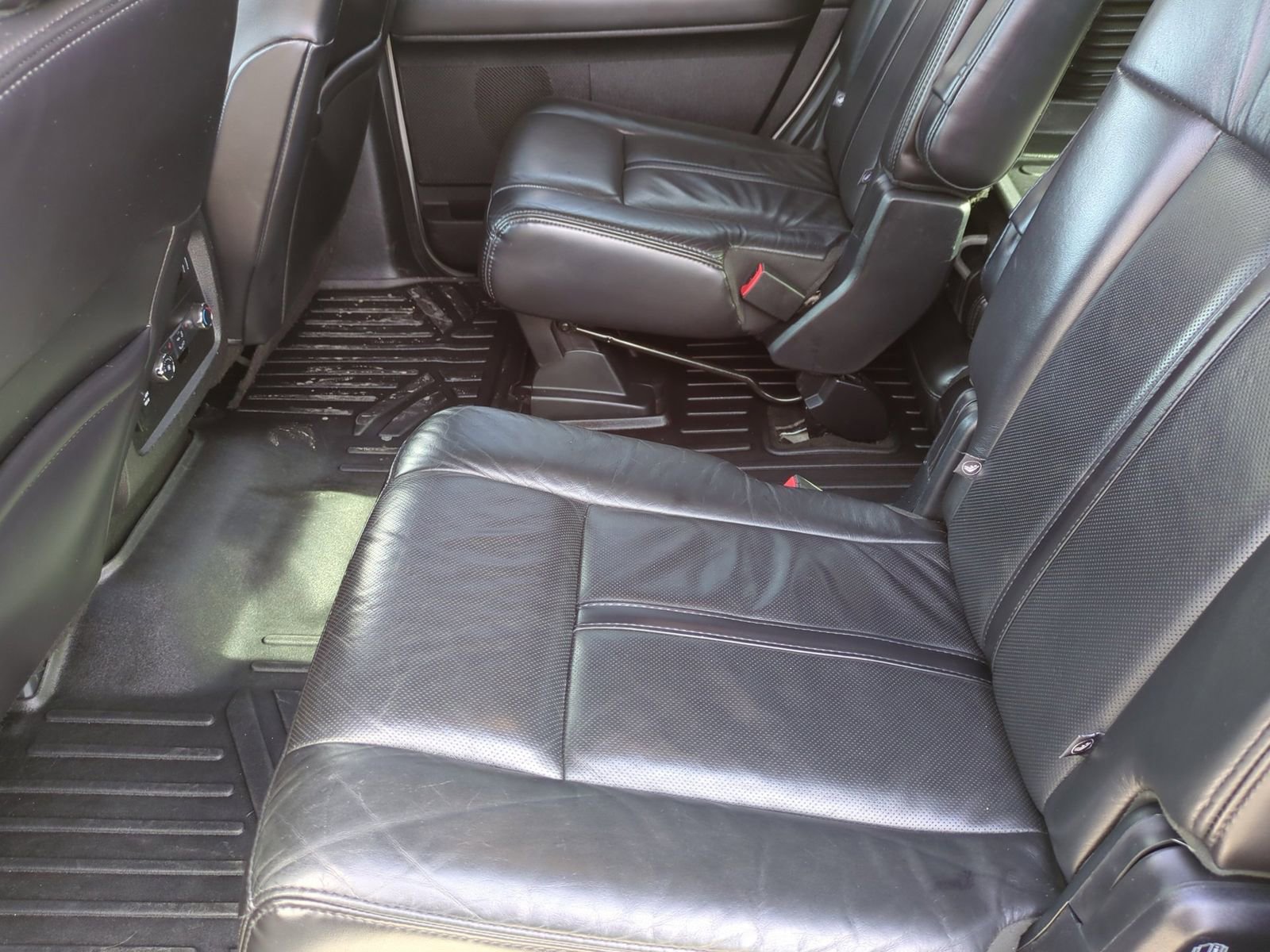 Used 2016 Lincoln Navigator Select image 23