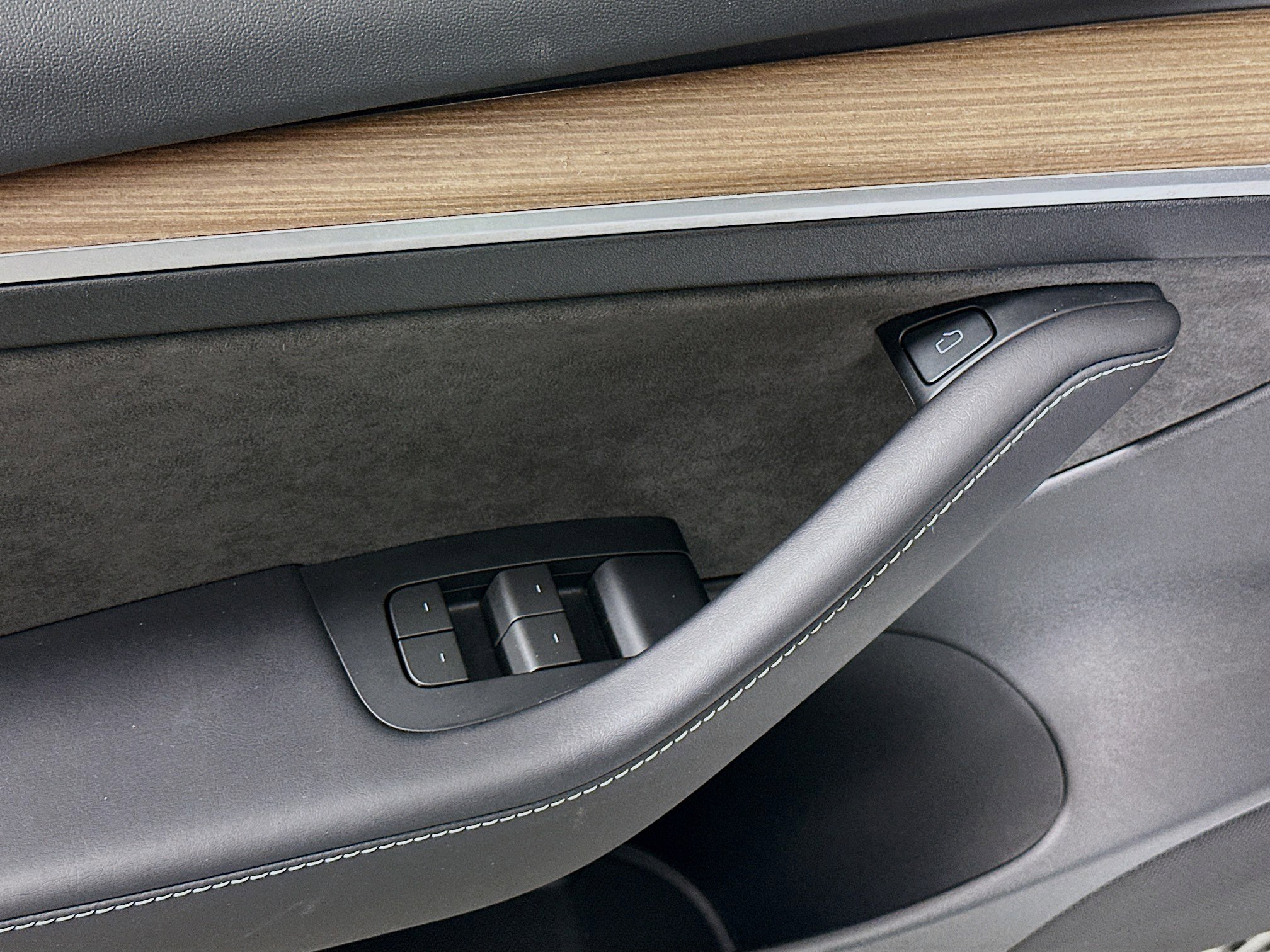 Used 2023 Tesla Model 3 Standard Range image 15