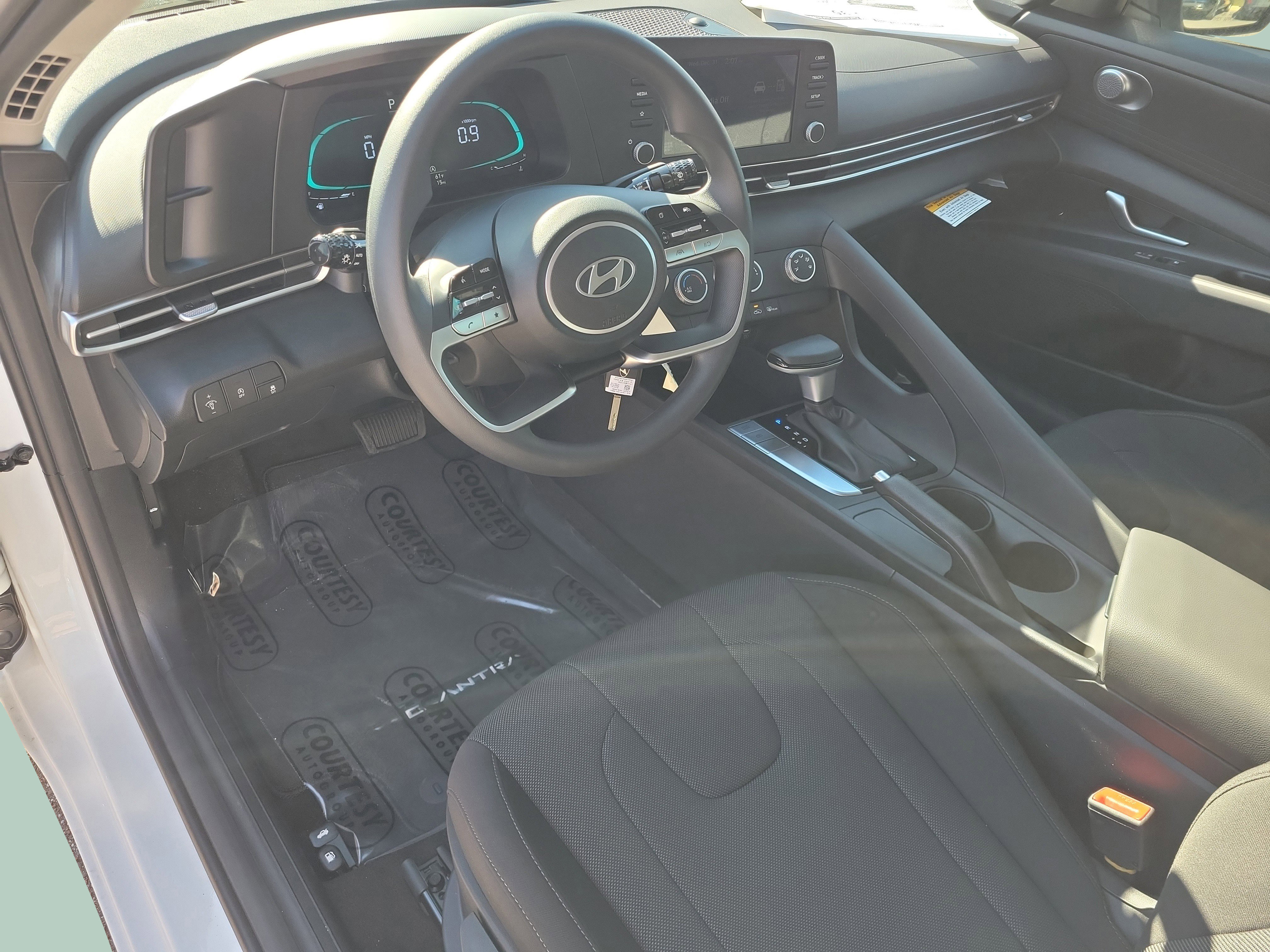 New 2026 Hyundai Elantra SE image 20