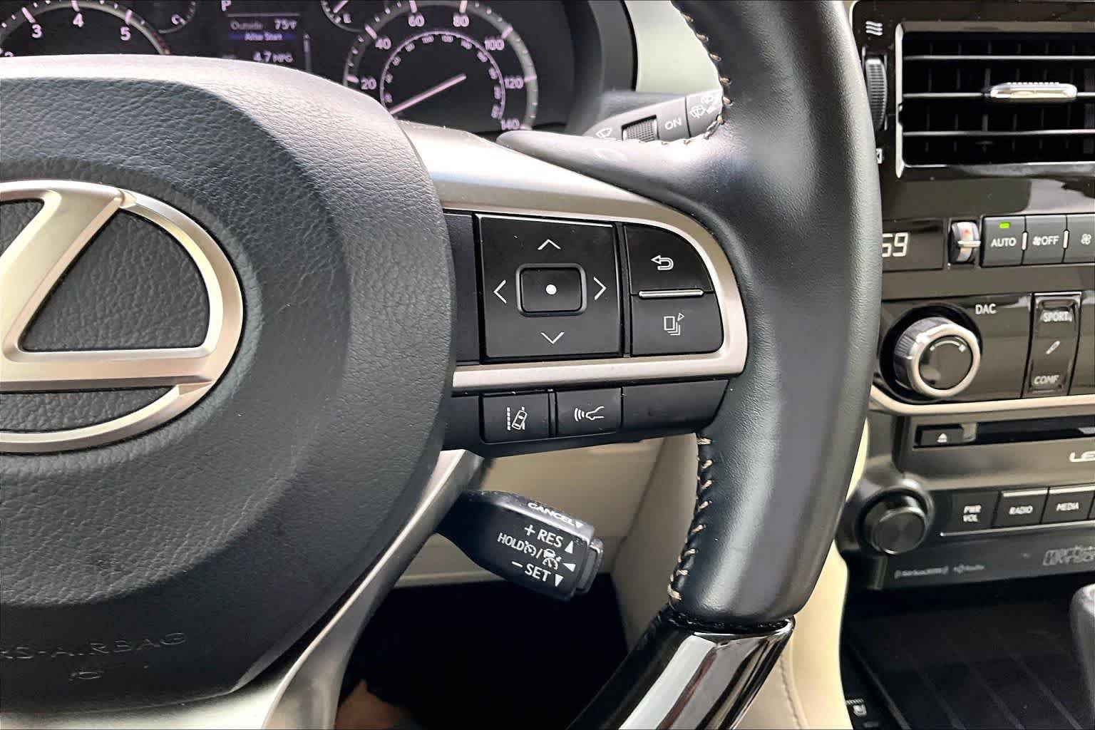Used 2023 Lexus GX 460 Luxury w/ Sport Design Package AWD/4WD image 25