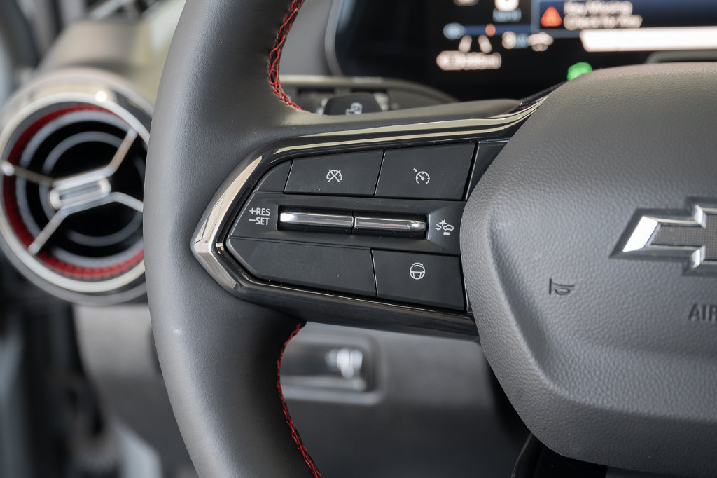 Used 2024 Chevrolet Equinox EV RS FWD image 22