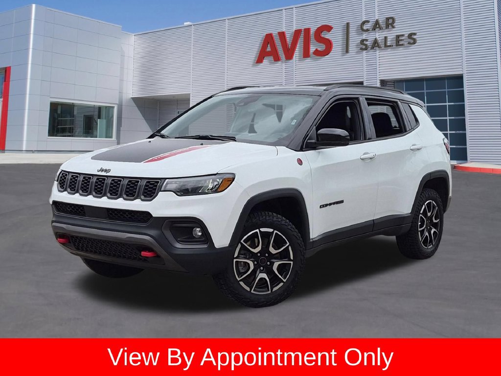 Used 2025 Jeep Compass Trailhawk AWD/4WD image 1