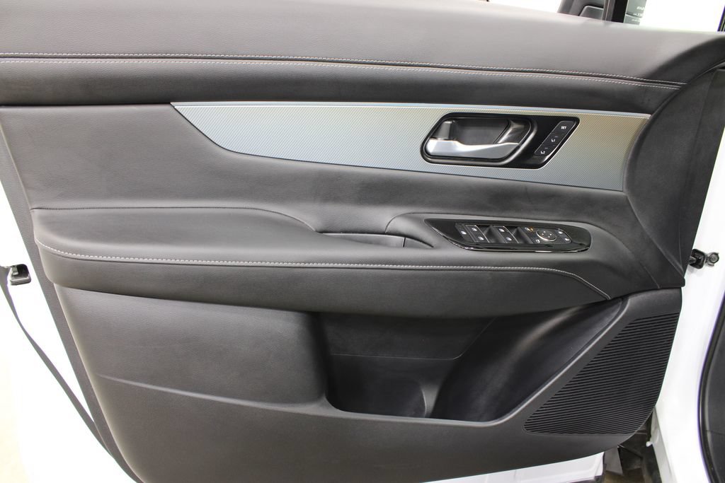 Used 2025 Nissan Murano SL AWD/4WD image 17