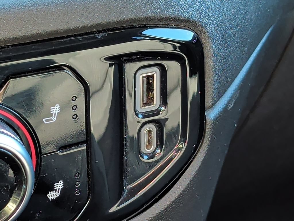 Used 2022 GMC Sierra 1500 Elevation AWD/4WD image 28