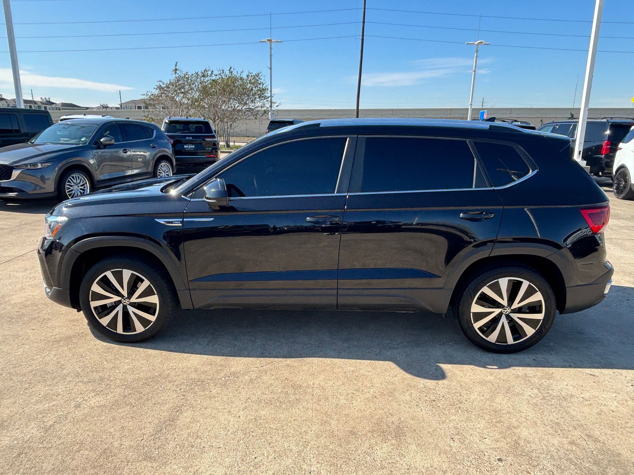 Used 2023 Volkswagen Taos SE image 7