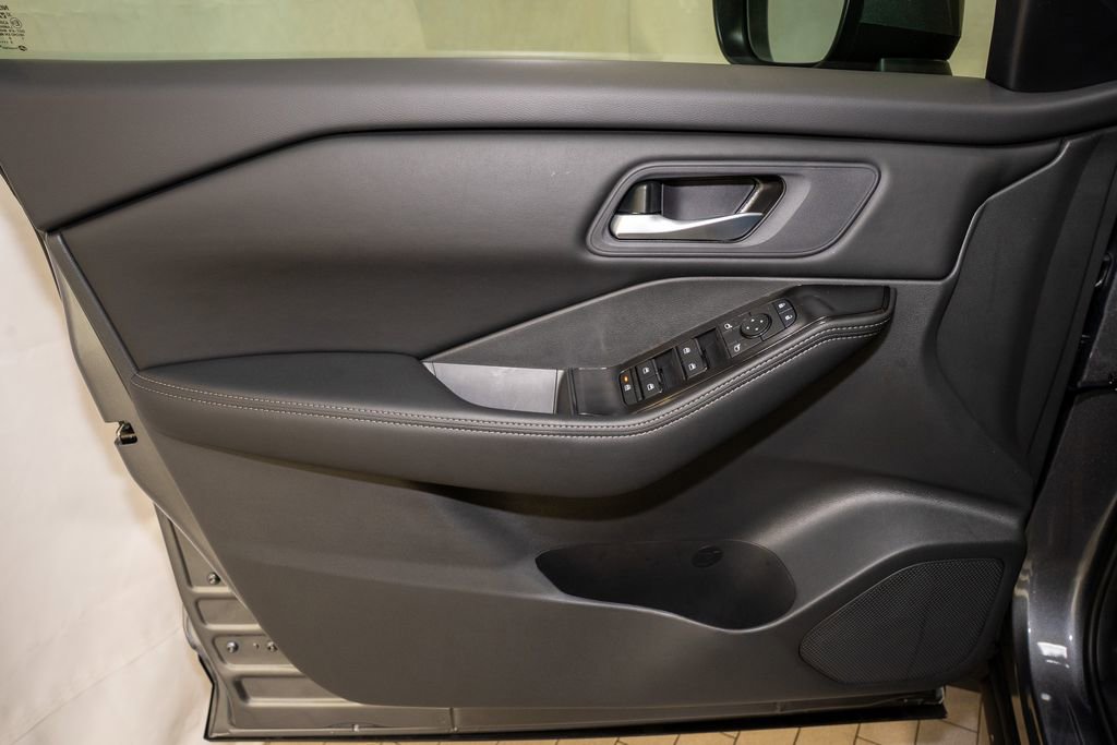 New 2026 Nissan Rogue SV image 19