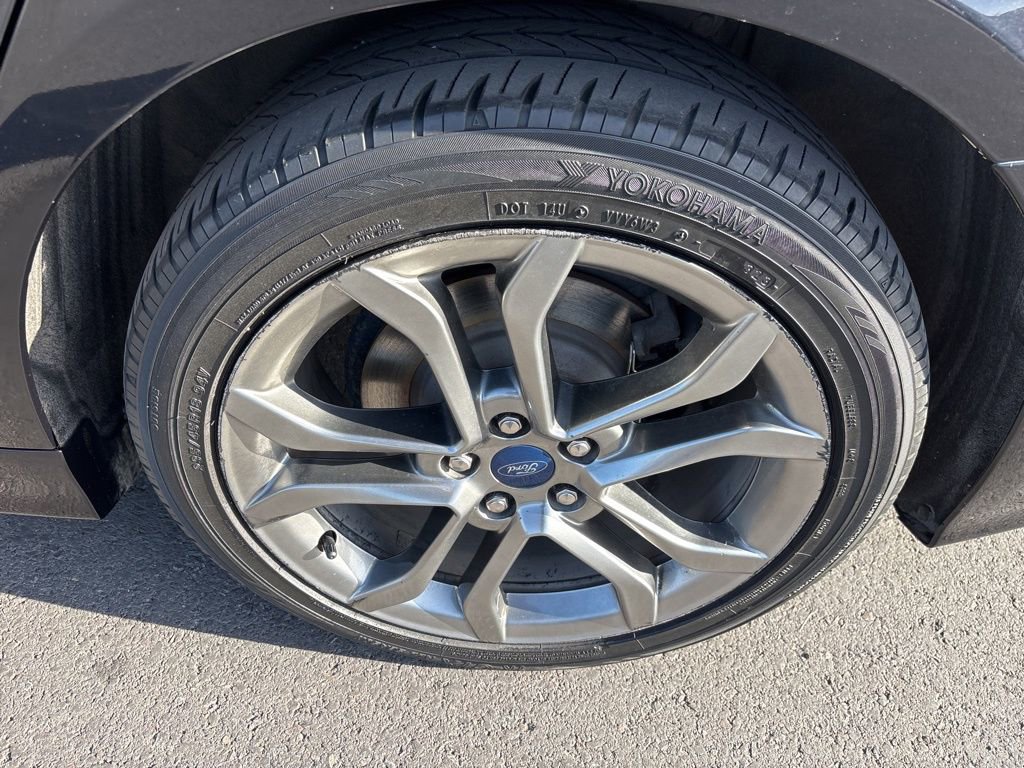 Used 2020 Ford Fusion Titanium FWD image 16