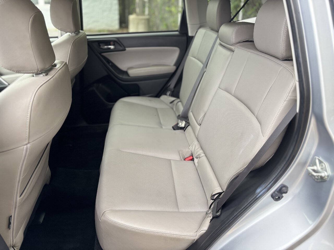 Used 2014 Subaru Forester 2.5i Limited AWD/4WD image 11