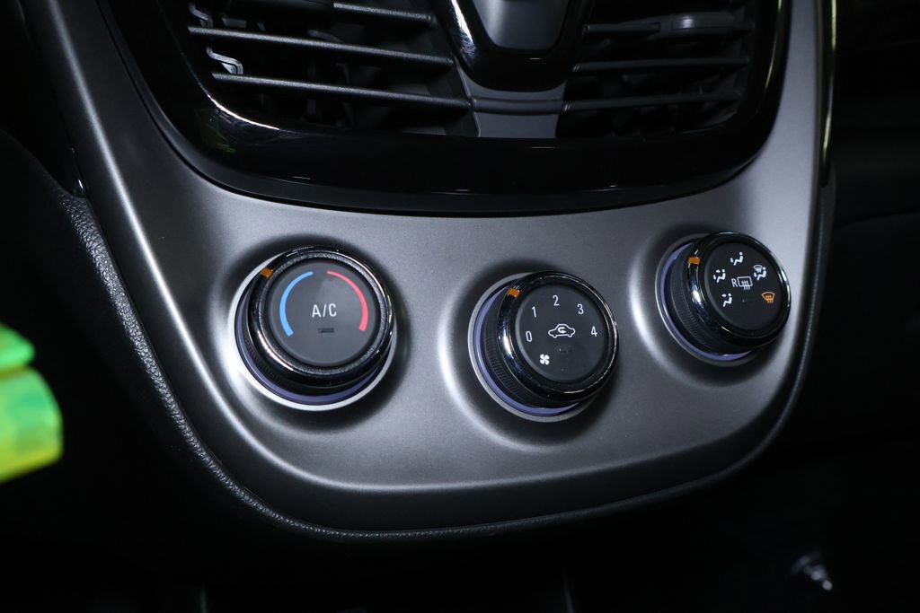 Used 2021 Chevrolet Spark LT image 28