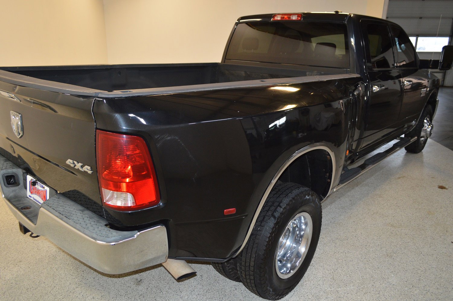 Used 2010 Dodge Ram 3500 Truck ST w/ ST Popular Equipment Group image 3