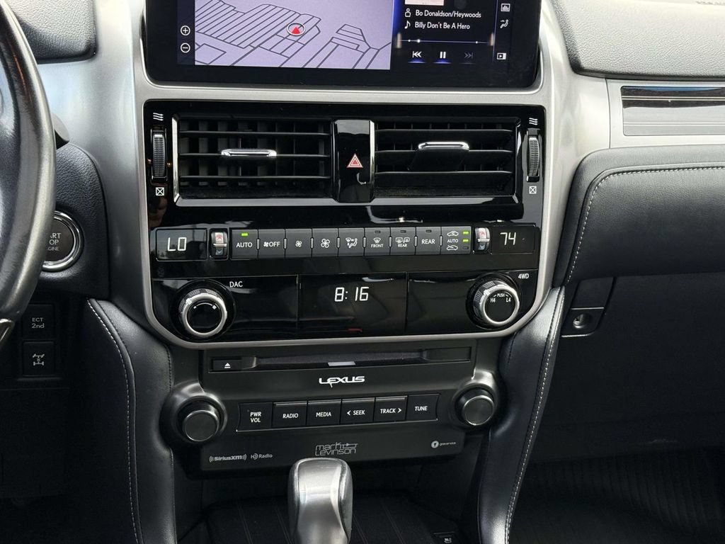 Used 2023 Lexus GX 460 Premium w/ Accessory Package AWD/4WD image 18