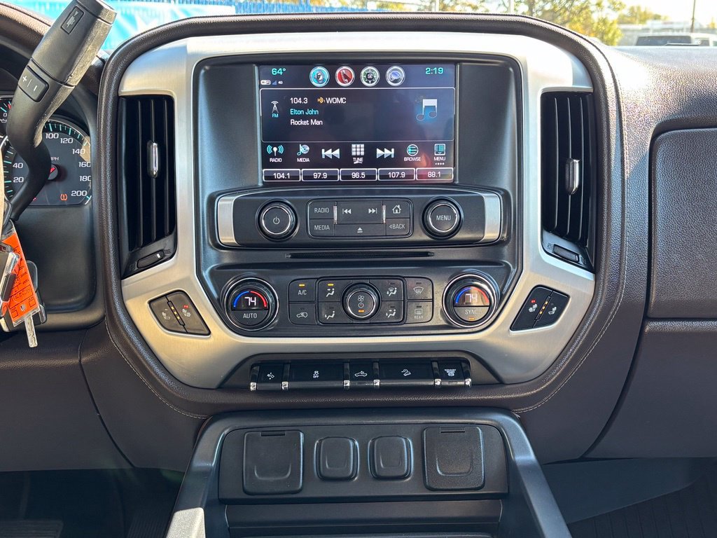 Used 2017 GMC Sierra 2500 SLT w/ Suspension Package, Off-Road AWD/4WD image 28
