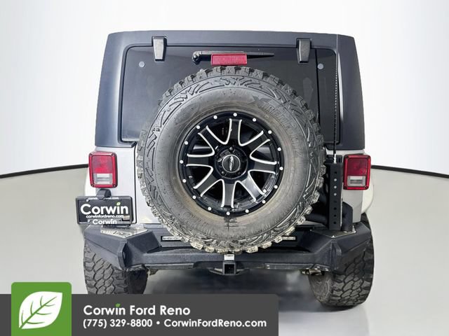 Used 2014 Jeep Wrangler Unlimited Rubicon w/ Connectivity Group AWD/4WD image 8
