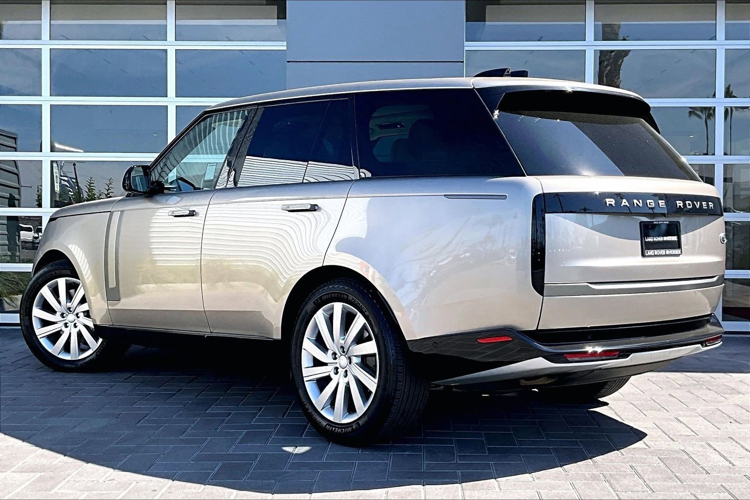 Certified 2023 Land Rover Range Rover SE AWD/4WD image 12