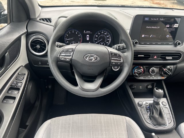 Used 2023 Hyundai Kona SEL AWD/4WD image 16
