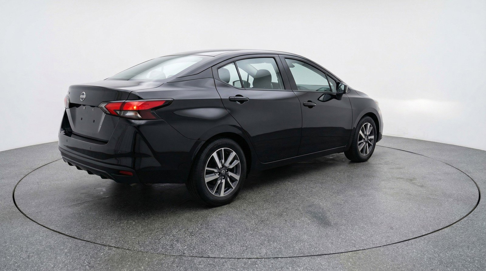 Used 2025 Nissan Versa SV FWD image 9
