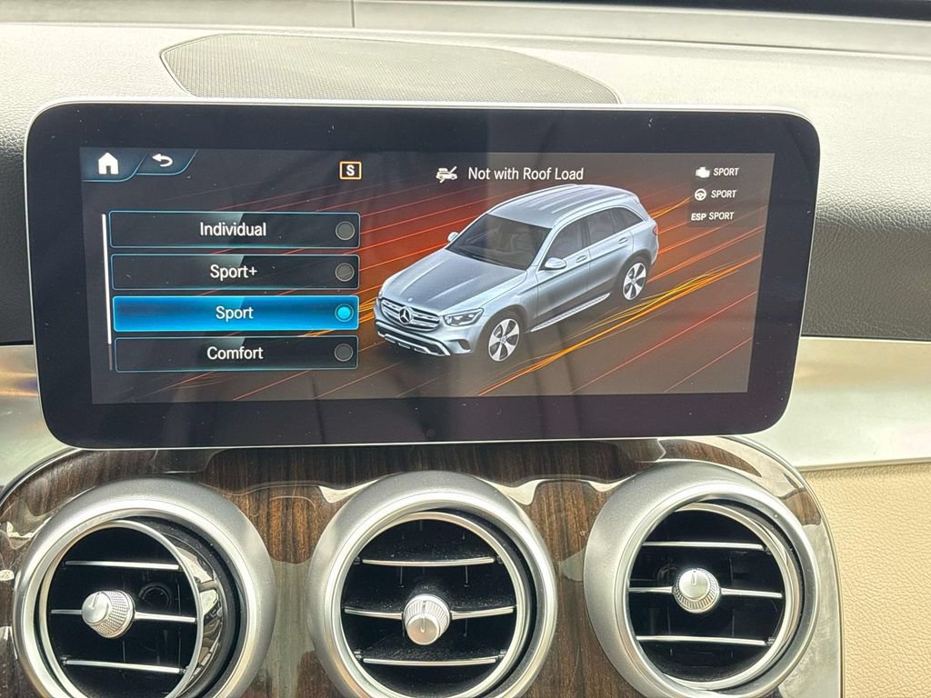 Used 2021 Mercedes-Benz GLC 300 4MATIC image 25