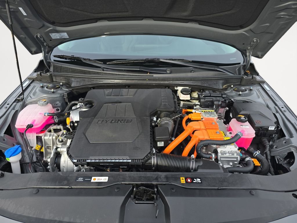 Certified 2025 Hyundai Elantra Limited image 25