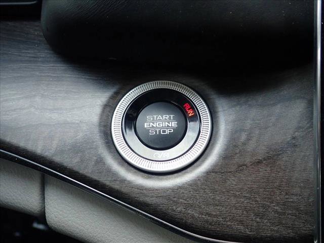 Used 2022 Jeep Grand Cherokee Overland w/ Advanced Protech Group III AWD/4WD image 25