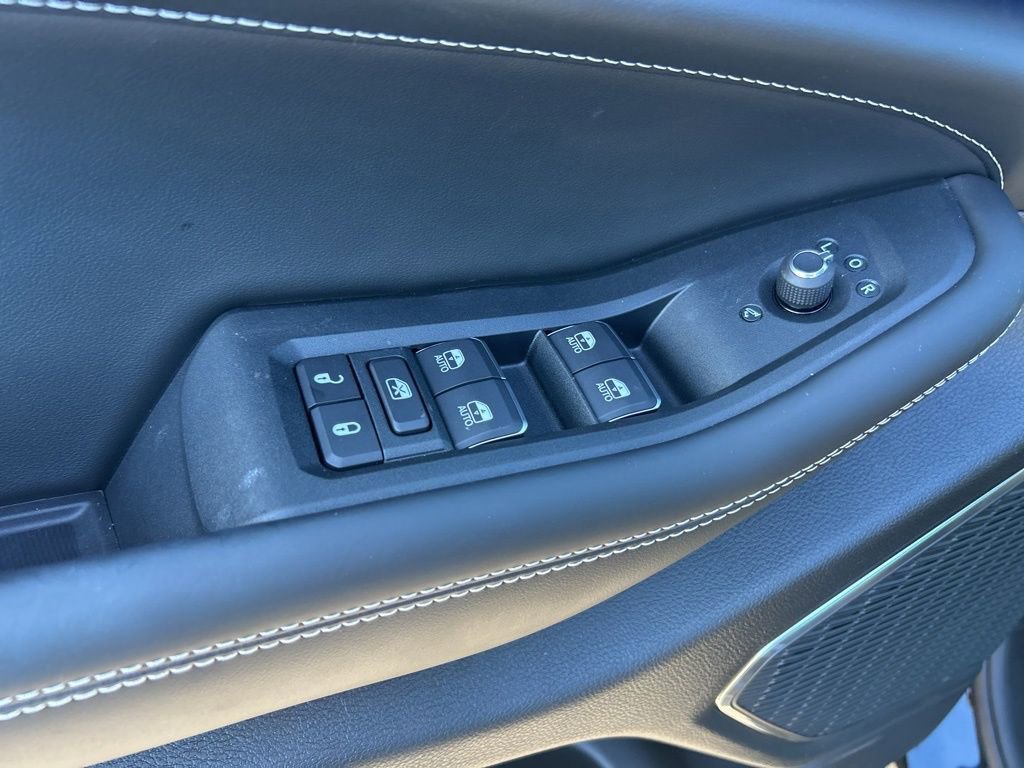 New 2025 Jeep Grand Cherokee Overland image 36