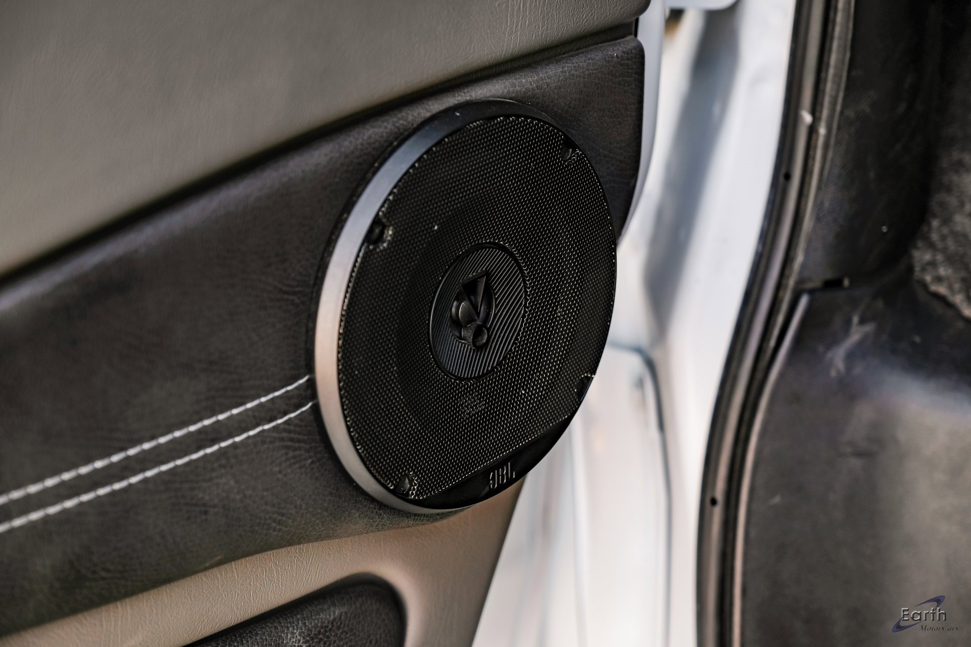 Used 2023 Chevrolet Express 2500 image 94