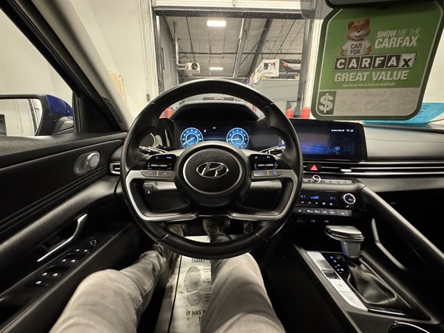 Used 2023 Hyundai Elantra SEL w/ Convenience Package image 17
