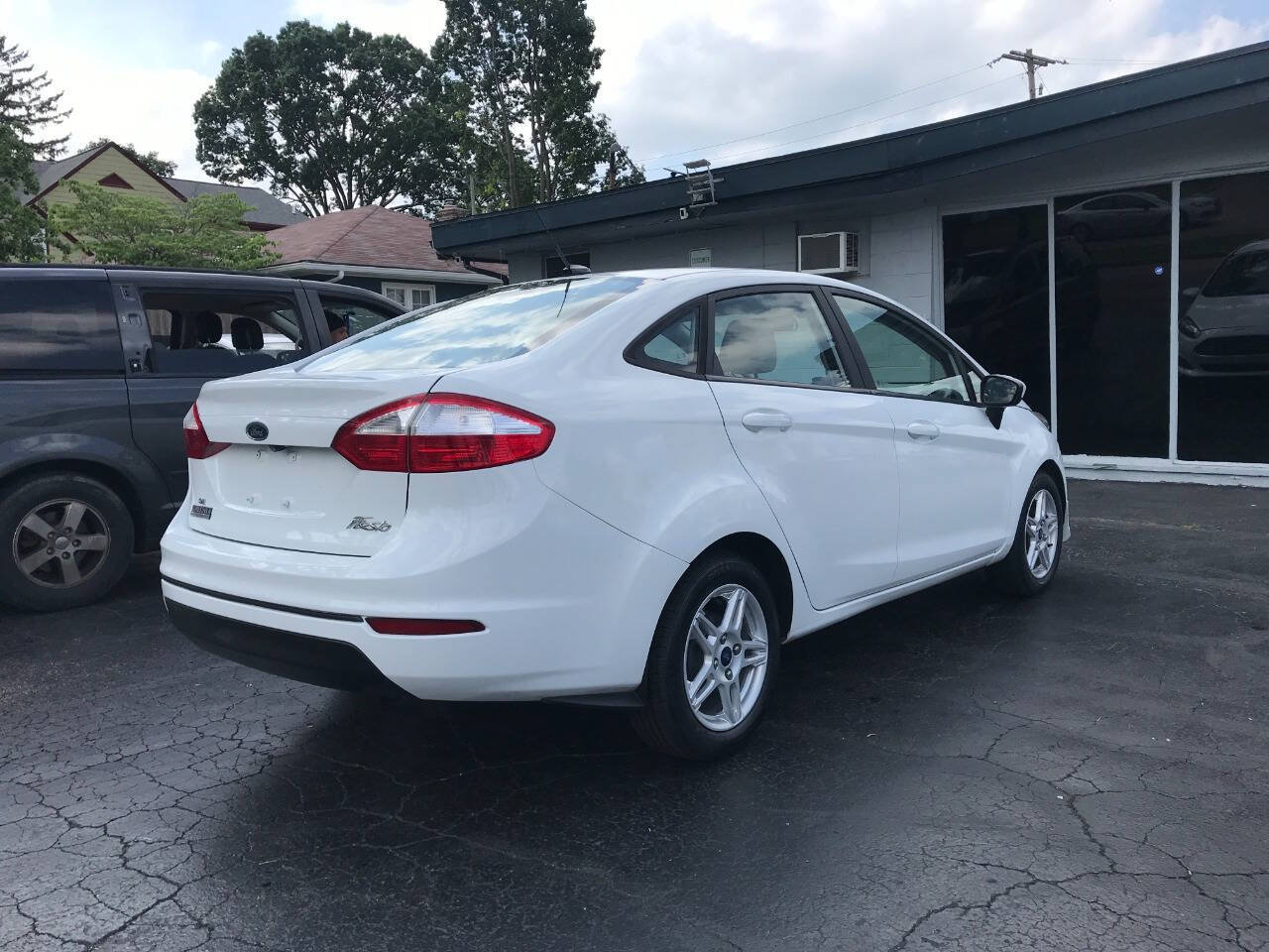 Used 2018 Ford Fiesta SE FWD image 7