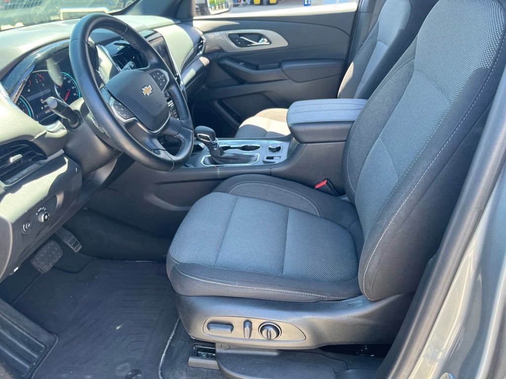Certified 2023 Chevrolet Traverse LT FWD image 13