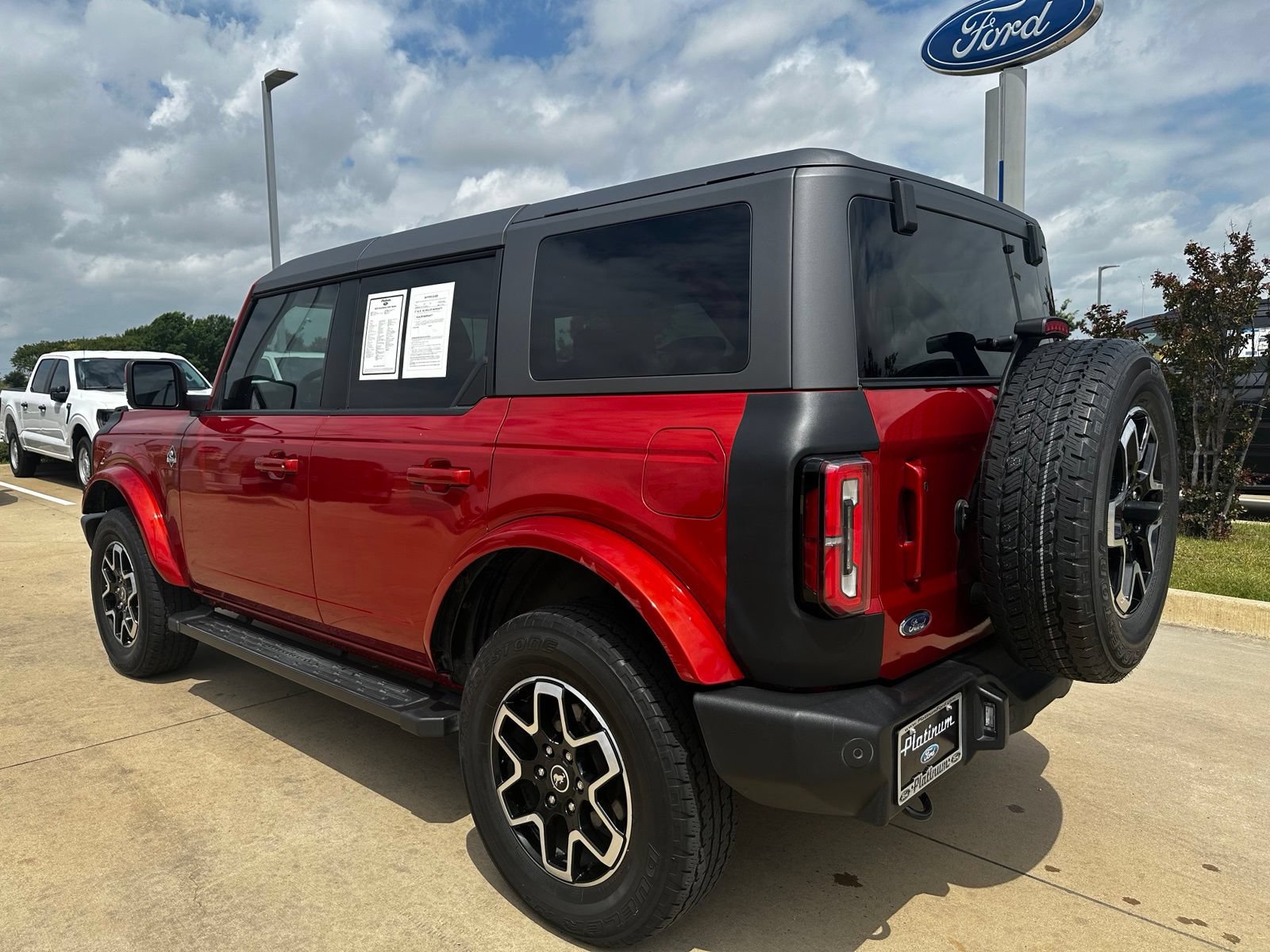 Used 2024 Ford Bronco Outer Banks AWD/4WD image 4