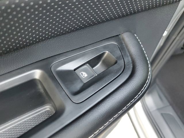 Certified 2026 Volkswagen Atlas Cross Sport SEL R-Line image 15