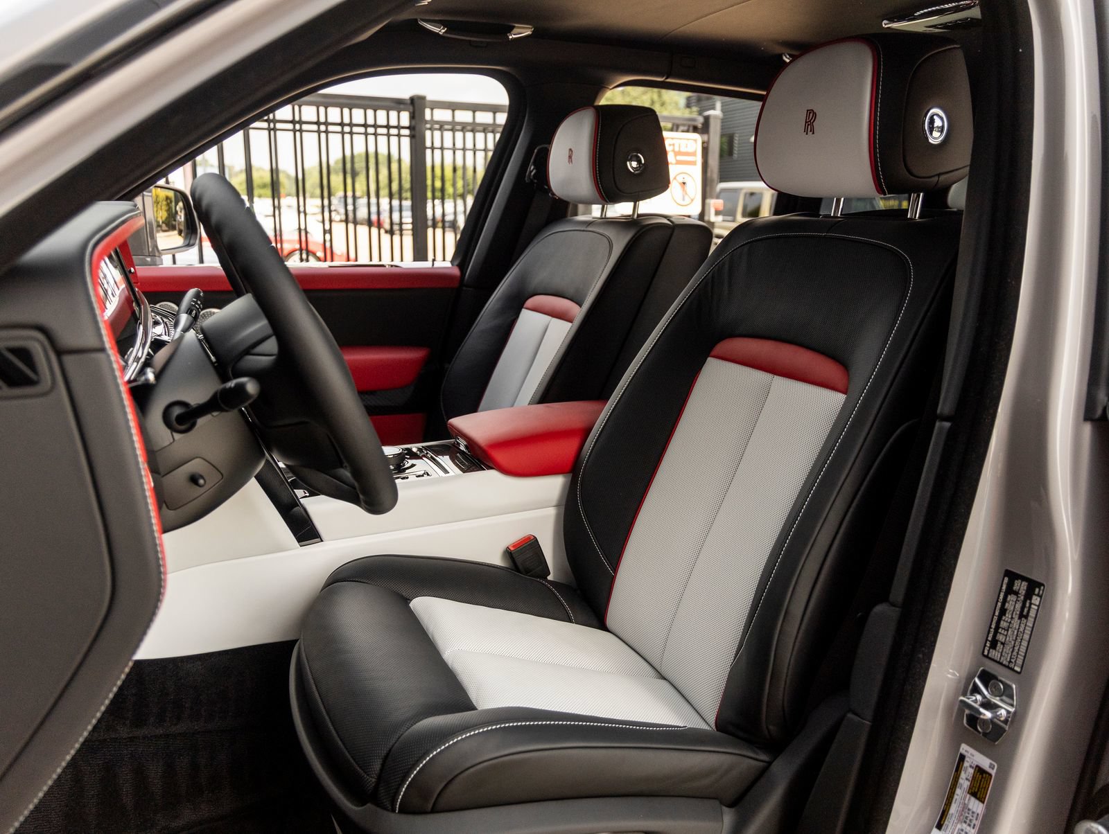 New 2027 Rolls-Royce Cullinan Black Badge AWD/4WD image 31