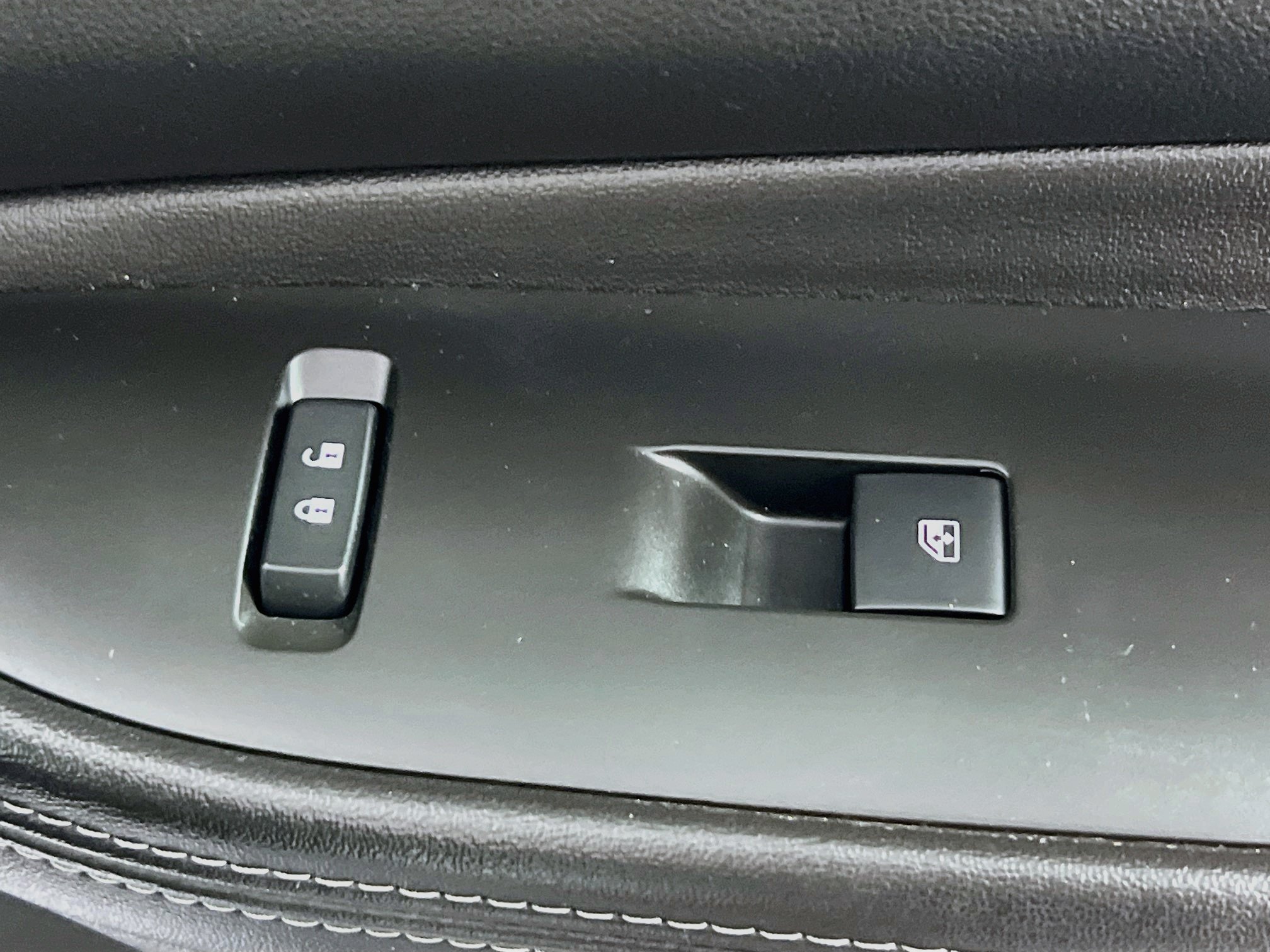 Used 2021 Buick Encore Preferred w/ Safety Package II AWD/4WD image 31