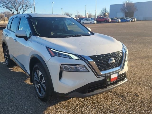 Used 2023 Nissan Rogue SV image 4