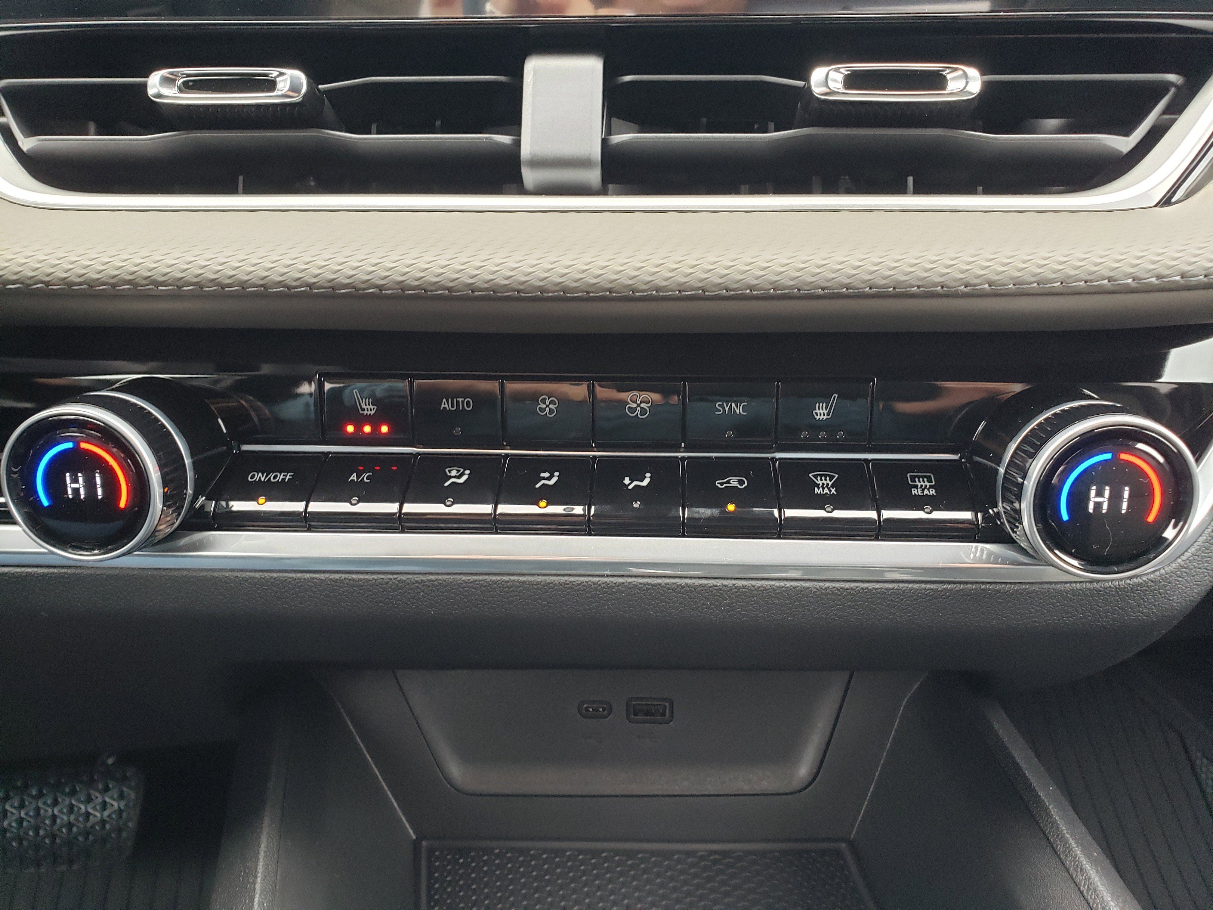 New 2026 Chevrolet Equinox LT w/ Convenience Package II image 25