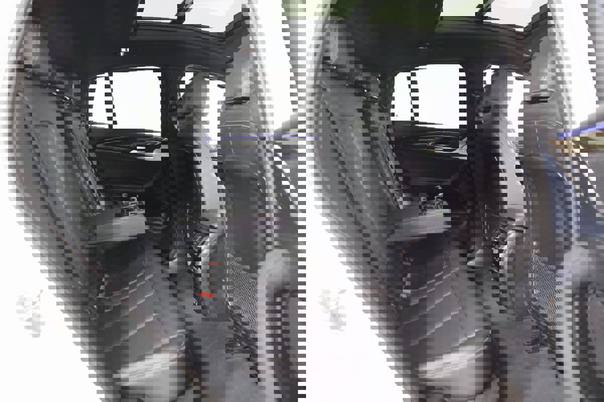 Used 2022 BMW X4 xDrive30i w/ Convenience Package image 14