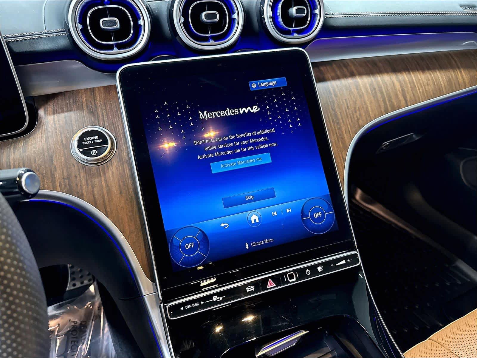 Used 2025 Mercedes-Benz CLE 450 4MATIC Cabriolet image 9