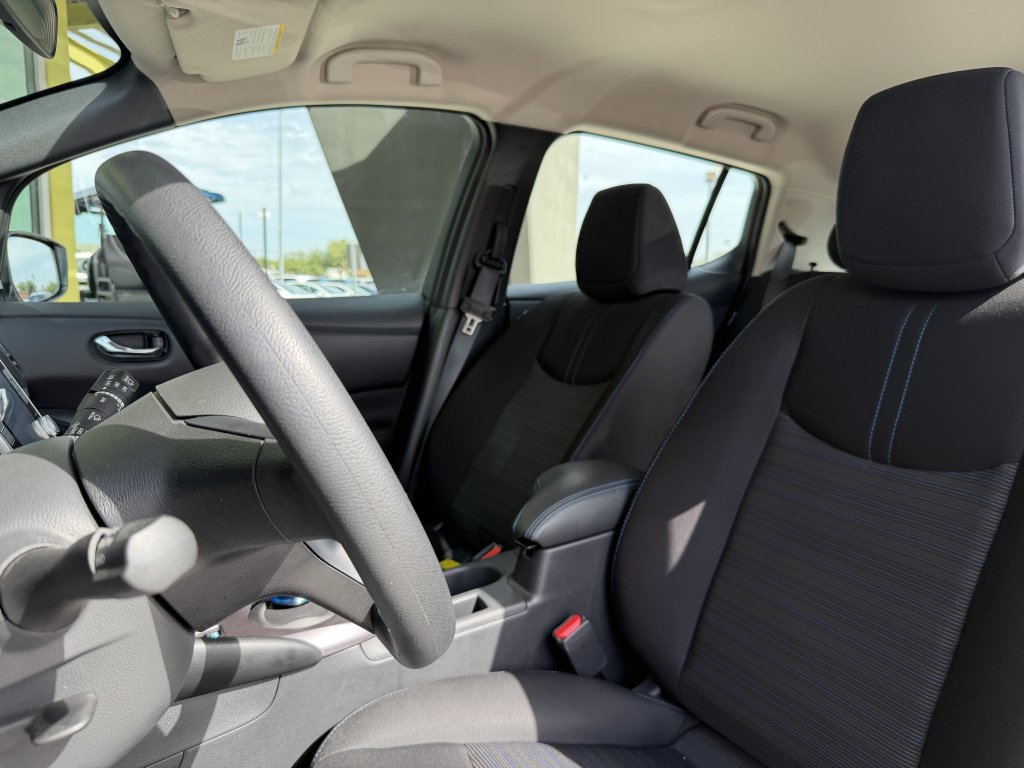 Used 2025 Nissan Leaf S FWD image 32