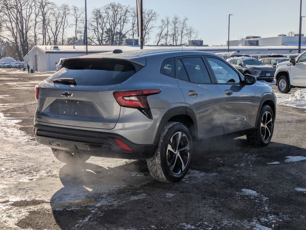 Certified 2025 Chevrolet Trax RS w/ Sunroof Package image 7