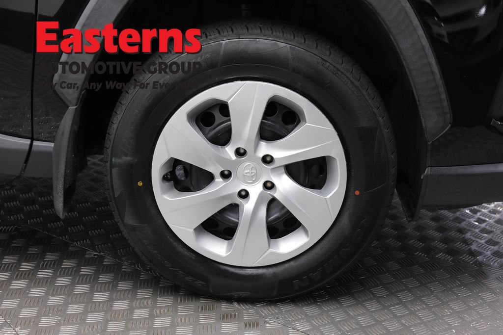 Used 2020 Toyota RAV4 LE w/ All Weather Liner Package AWD/4WD image 30