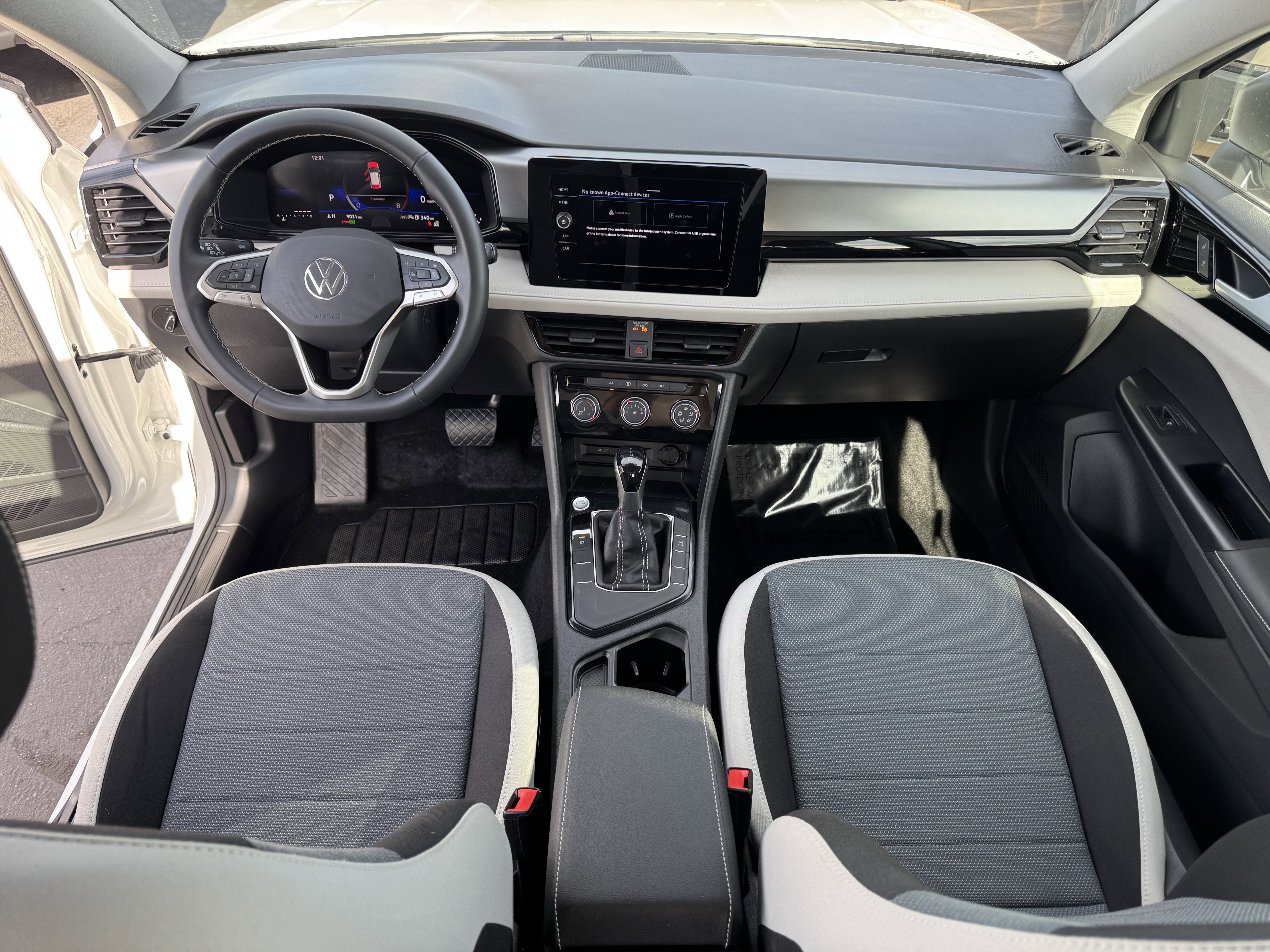 Used 2025 Volkswagen Taos S image 29