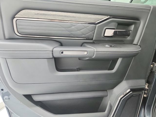 New 2025 RAM 2500 Limited AWD/4WD image 29