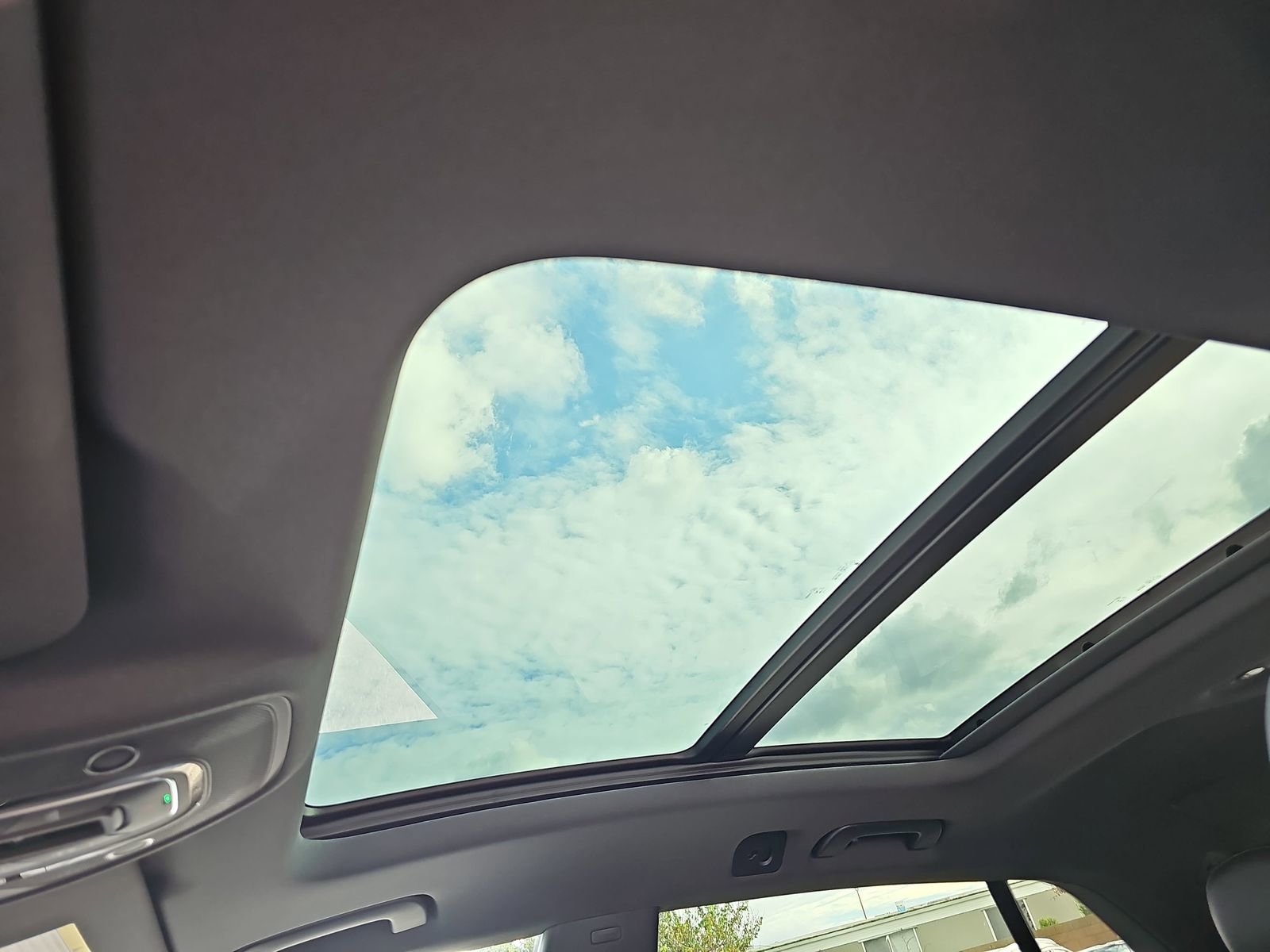 New 2026 Audi Q8 Premium image 31