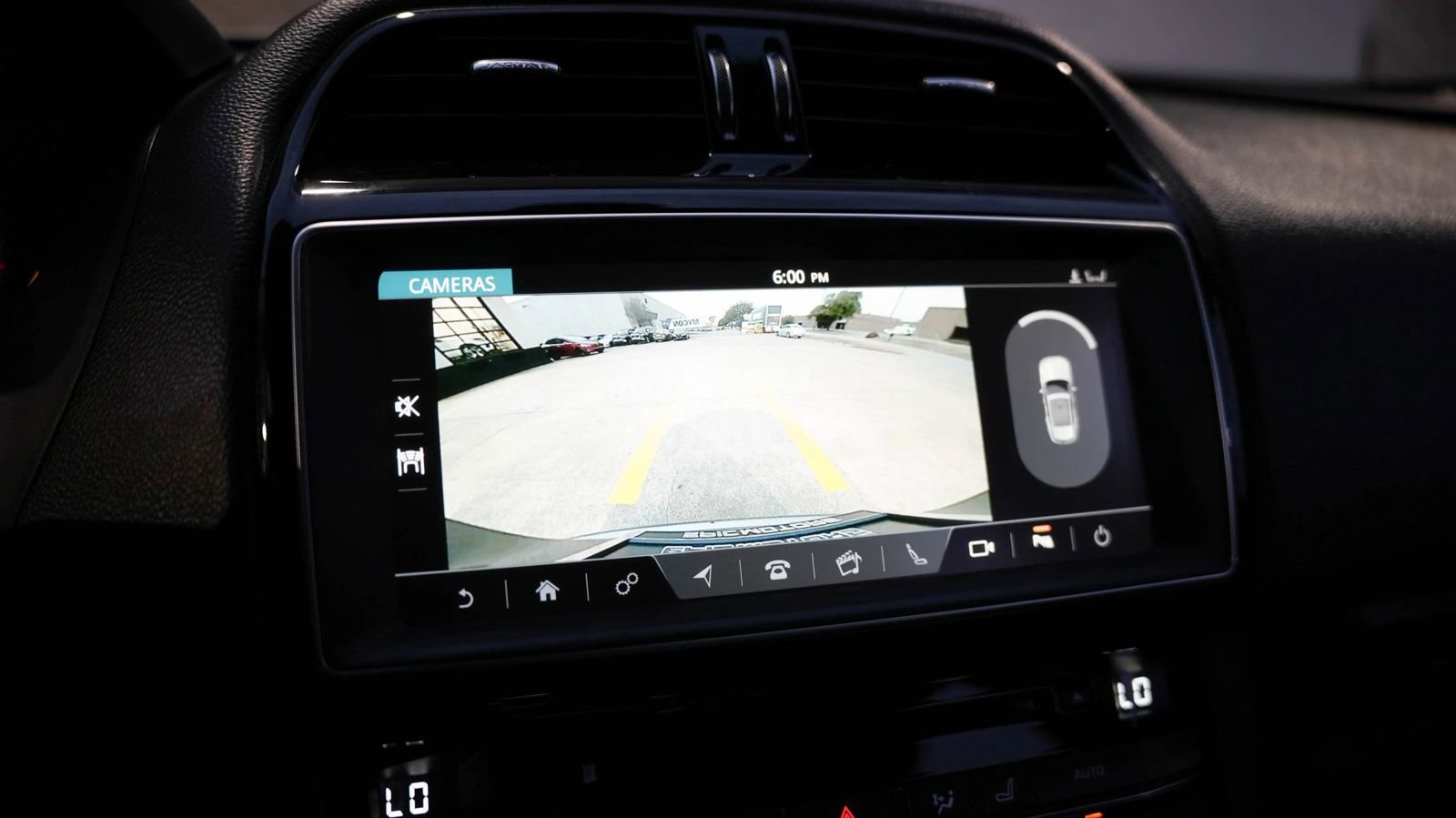 Used 2018 Jaguar F-PACE Prestige image 39