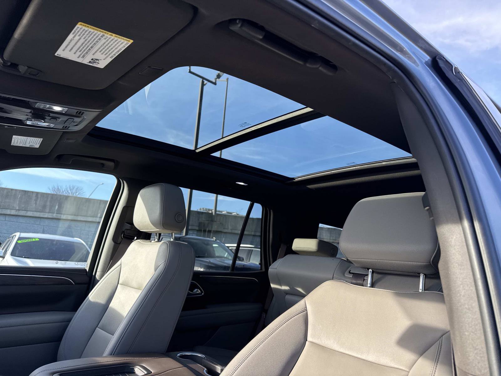 Certified 2022 Chevrolet Tahoe Z71 w/ Luxury Package image 21