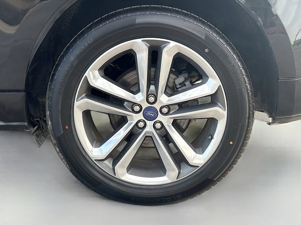 Used 2018 Ford Edge Sport w/ Technology Package AWD/4WD image 30