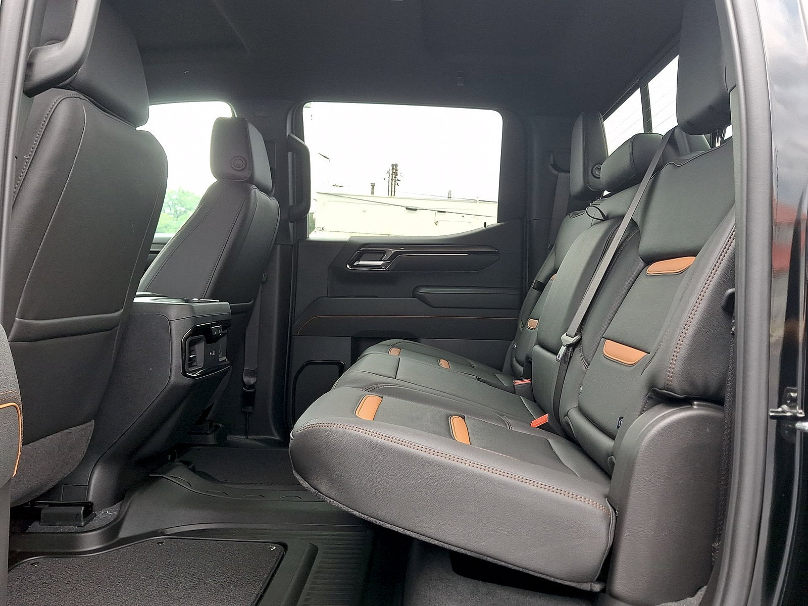 New 2026 GMC Sierra 1500 AT4 w/ Technology Package AWD/4WD image 13