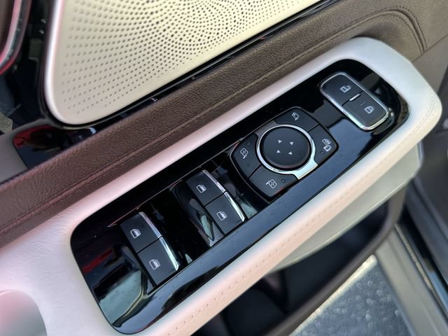 Used 2024 Lincoln Aviator Black Label AWD/4WD image 19