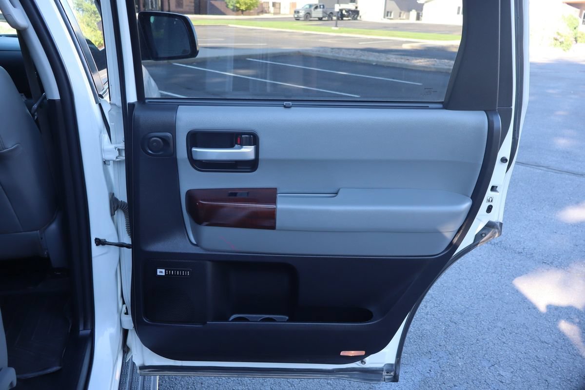 Used 2016 Toyota Sequoia Platinum AWD/4WD image 27